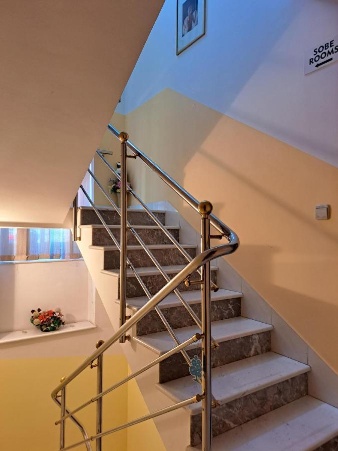 Rooms Cehovin Postojna Exterior foto